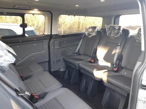 FORD Tourneo Custom 9 fő (Euro 6 )